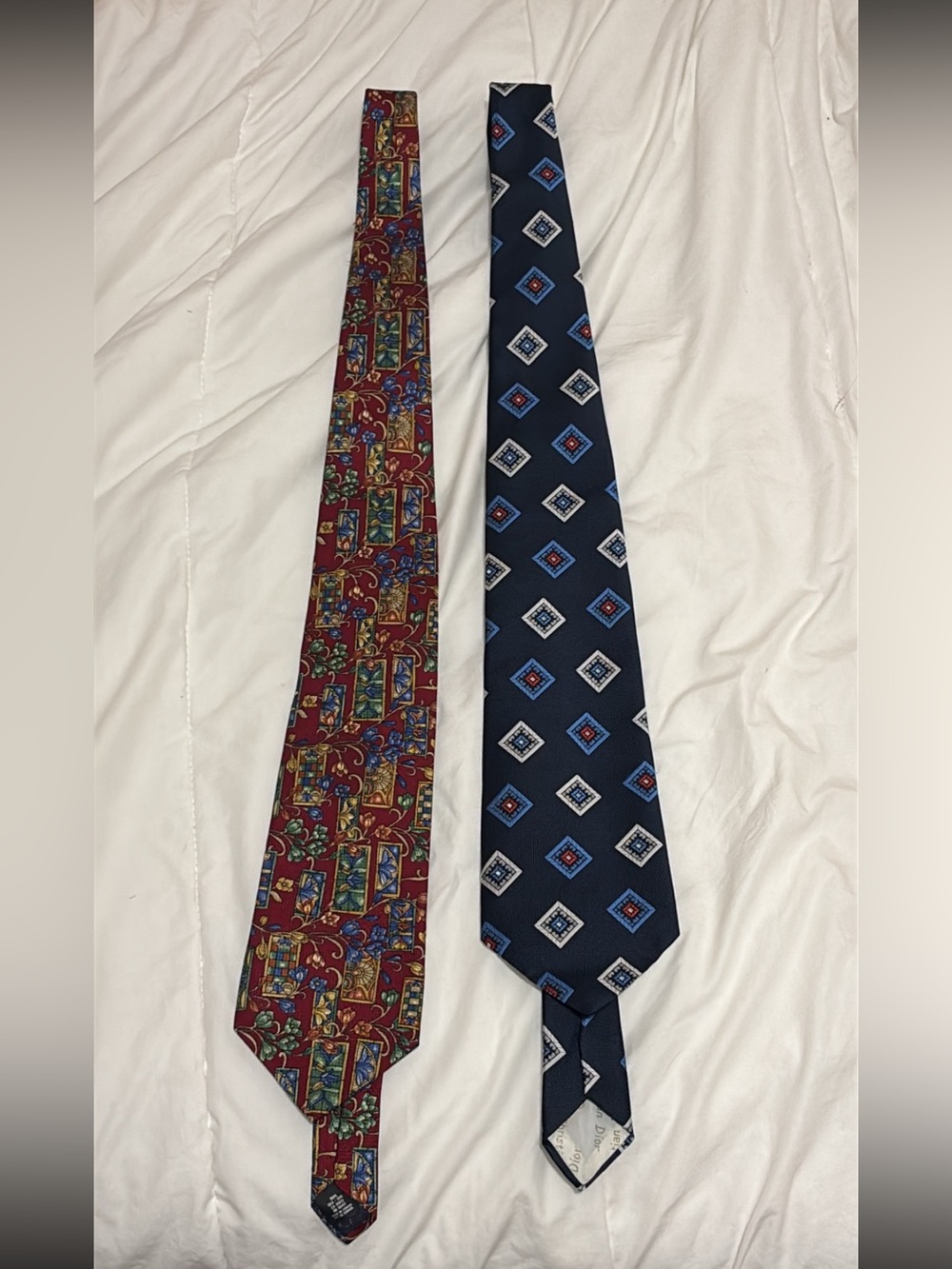 2 tie Dior Burgundy and Navy Patterned Silk Ties Set